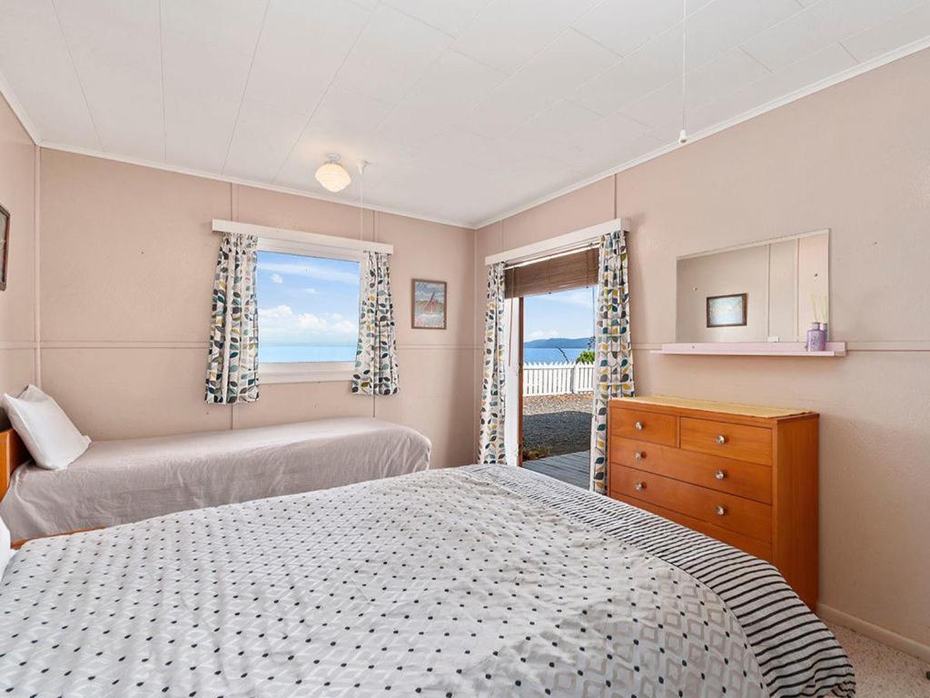 Lake Edge Cottage - Waitahanui Holiday Home Exteriör bild